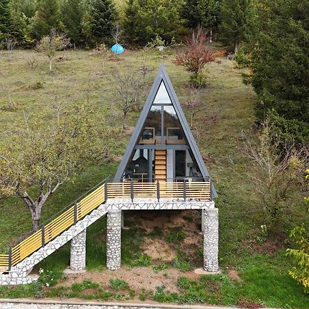 Fern Farm Tiny Home モイコヴァツ エクステリア 写真