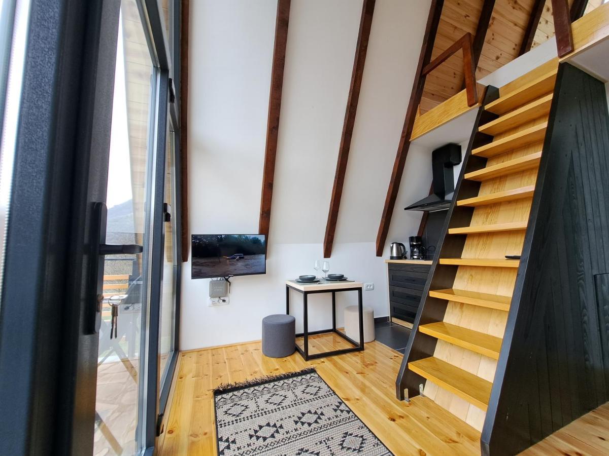 Fern Farm Tiny Home モイコヴァツ エクステリア 写真