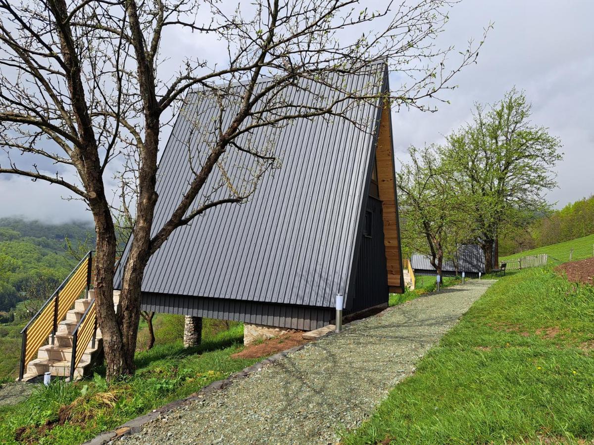 Fern Farm Tiny Home モイコヴァツ エクステリア 写真