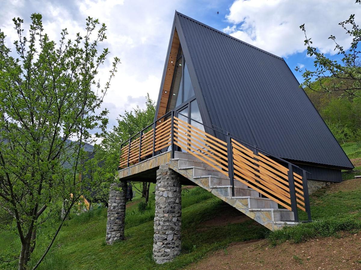 Fern Farm Tiny Home モイコヴァツ エクステリア 写真
