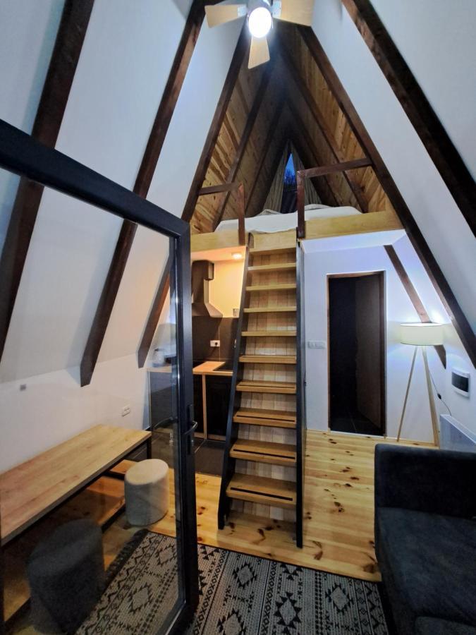 Fern Farm Tiny Home モイコヴァツ エクステリア 写真