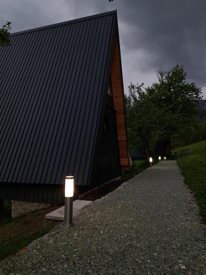 Fern Farm Tiny Home モイコヴァツ エクステリア 写真